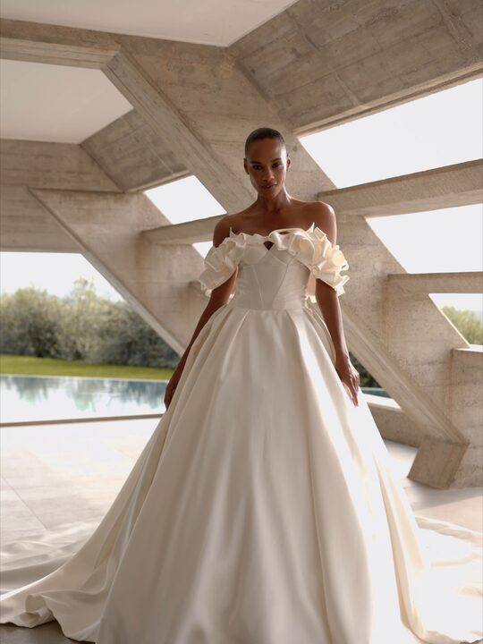 Brautkleid von Kotapska in Bewegung, kurzer Film