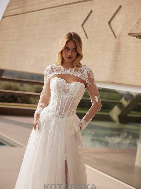 Schleppe eines Brautkleids von Kotapska Bridal Couture